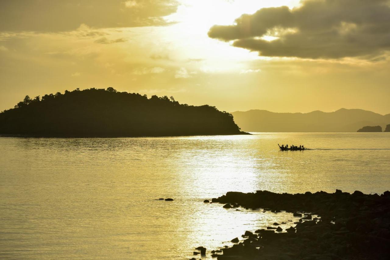 Island Escape Burasari सहारा Phuket